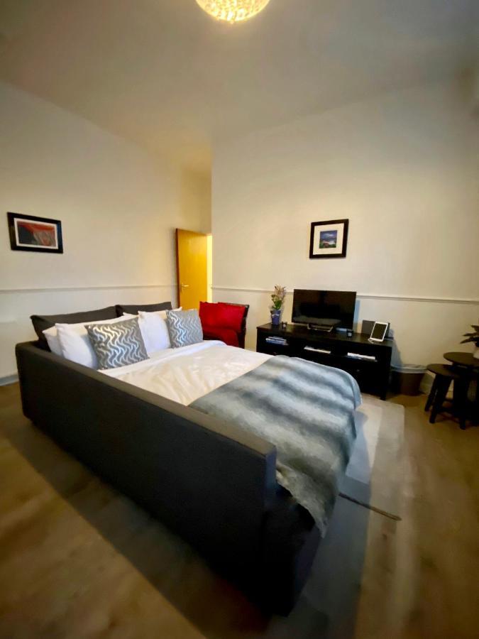 Central Apartment Linlithgow Exterior photo